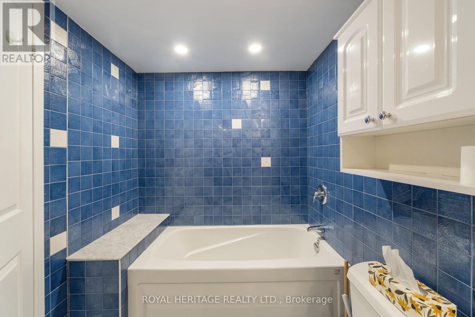 Photo 23 of 306 45 Cumberland Lane, Ajax ON