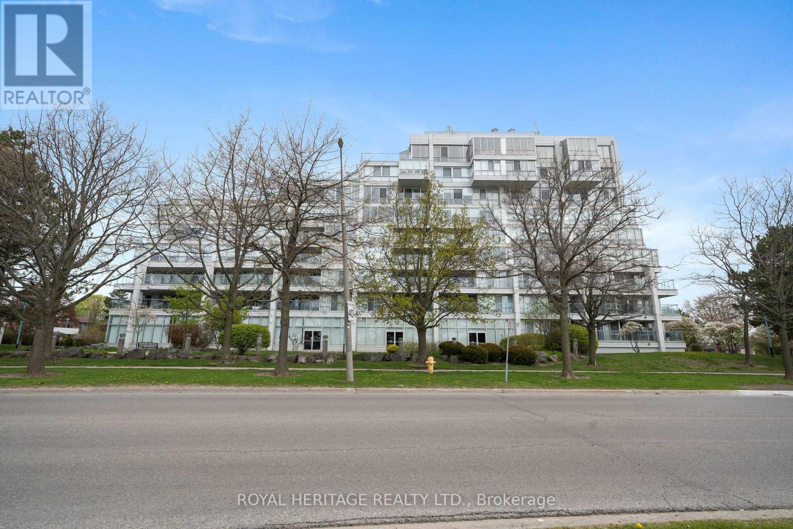 Photo 43 of 306 45 Cumberland Lane, Ajax ON
