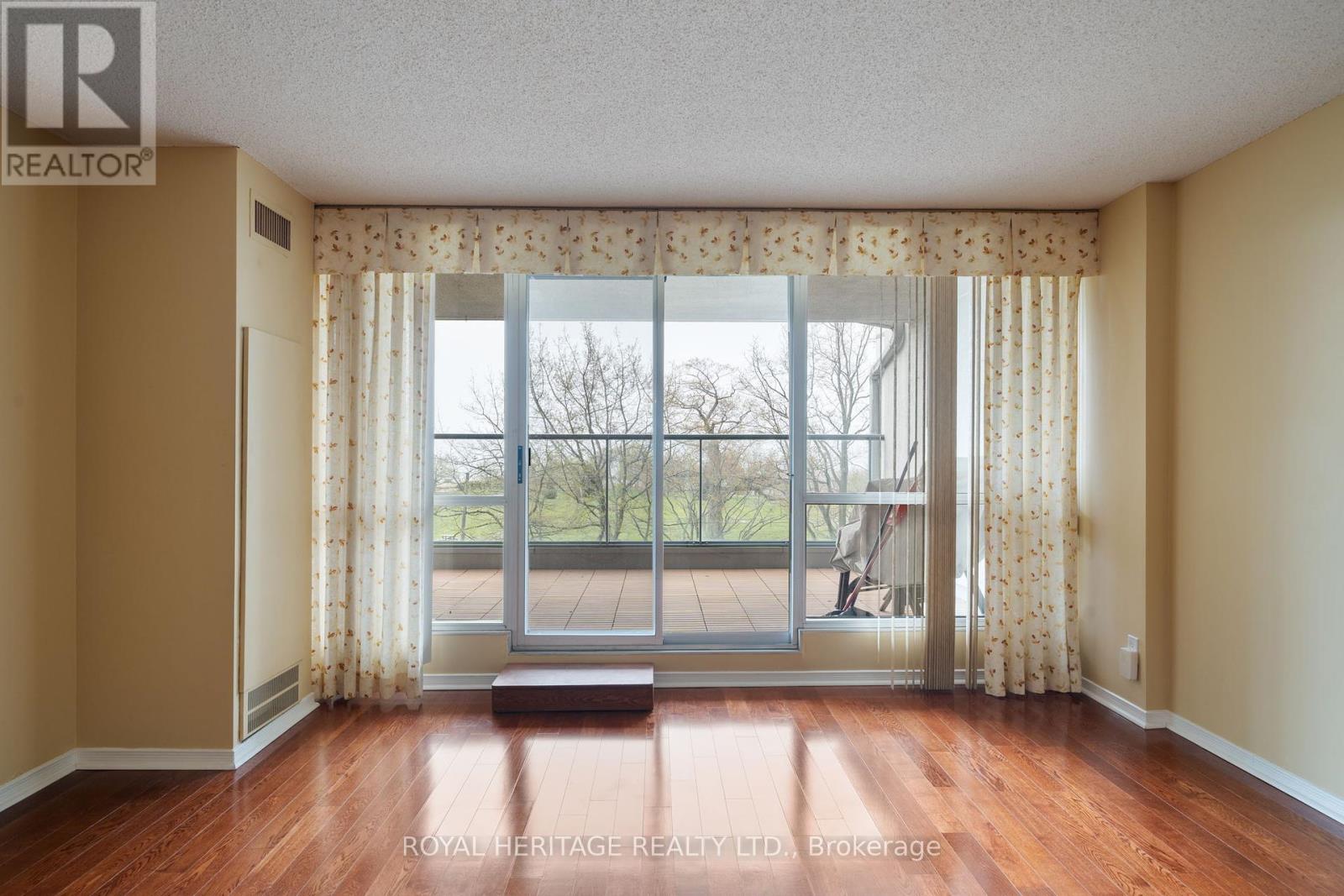 Photo 3 of 306 45 Cumberland Lane, Ajax ON