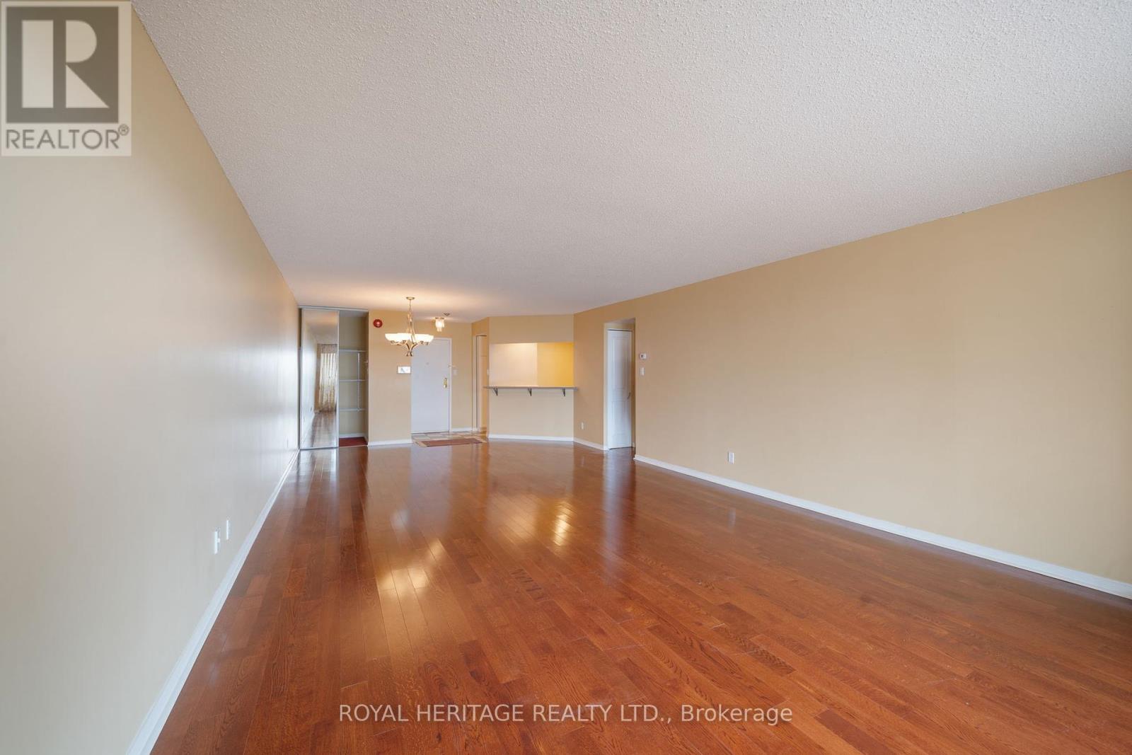 Photo 8 of 306 45 Cumberland Lane, Ajax ON