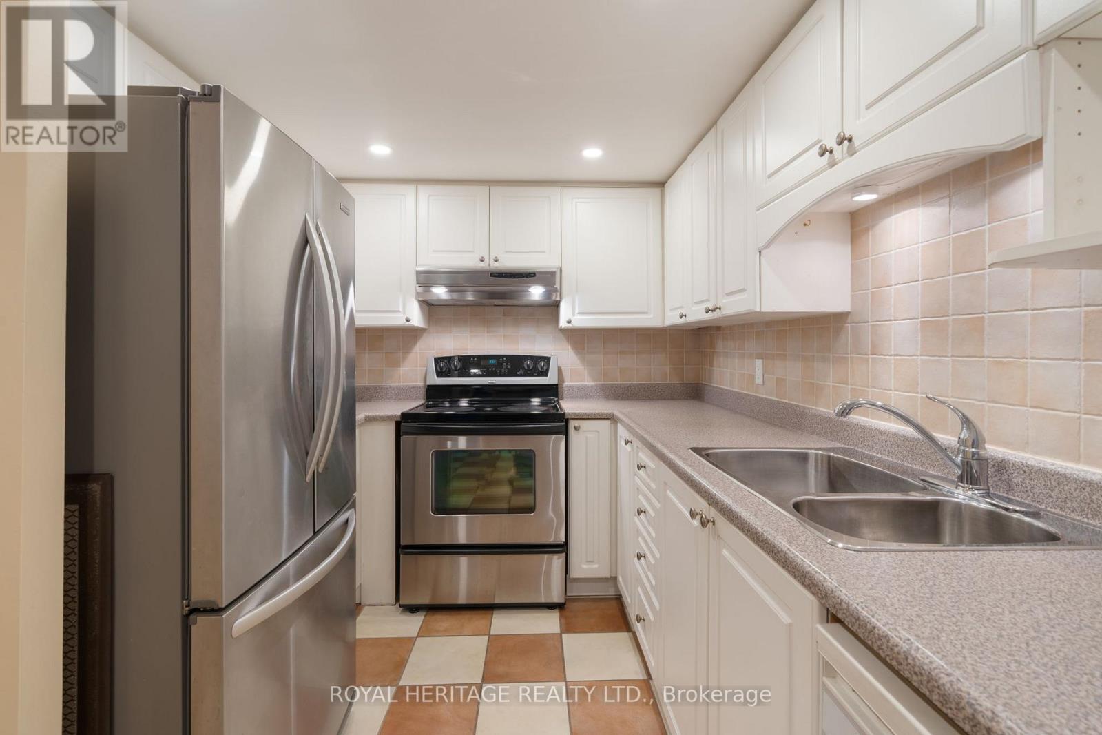 Photo 29 of 306 45 Cumberland Lane, Ajax ON