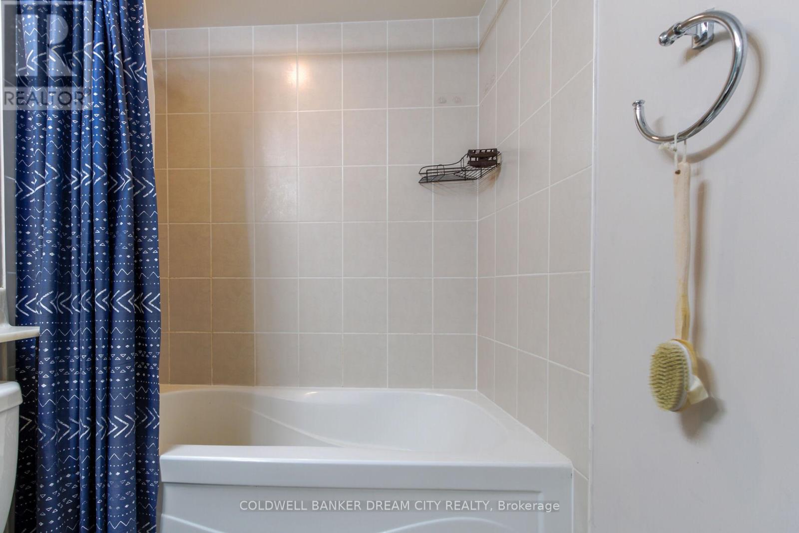 Photo 17 of 1106 60 Town Centre Court, Toronto ON