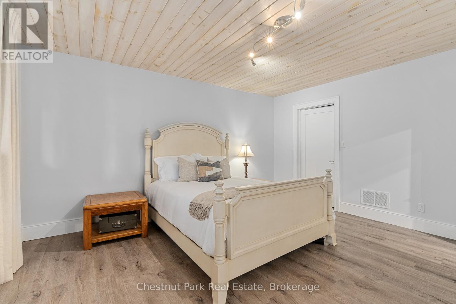 Photo 15 of 86 Bowyer Road, Huntsville ON