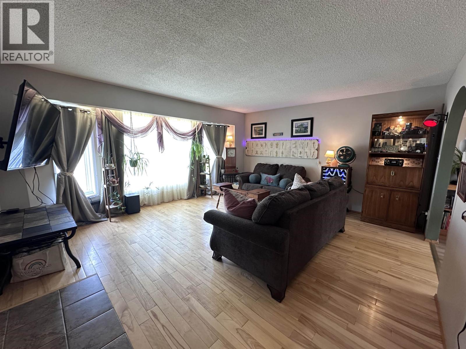 5216 TAMARACK CRESCENT, Fort Nelson