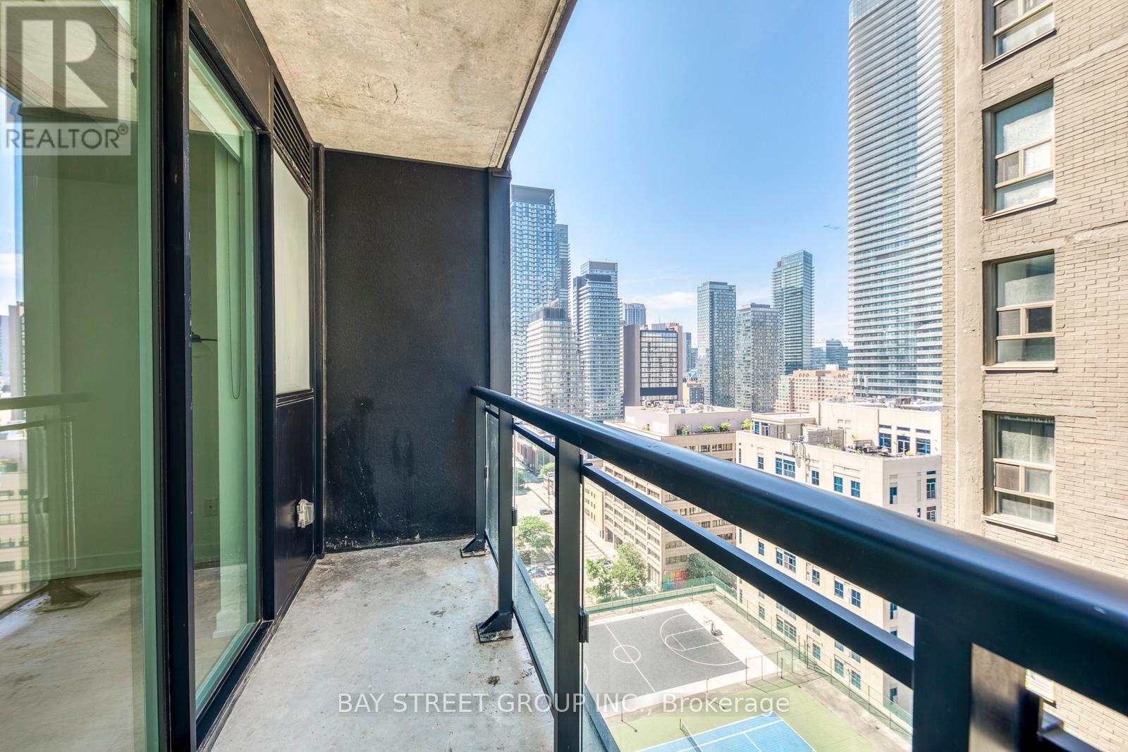 Photo 20 of 1601 17 Dundonald Street, Toronto ON