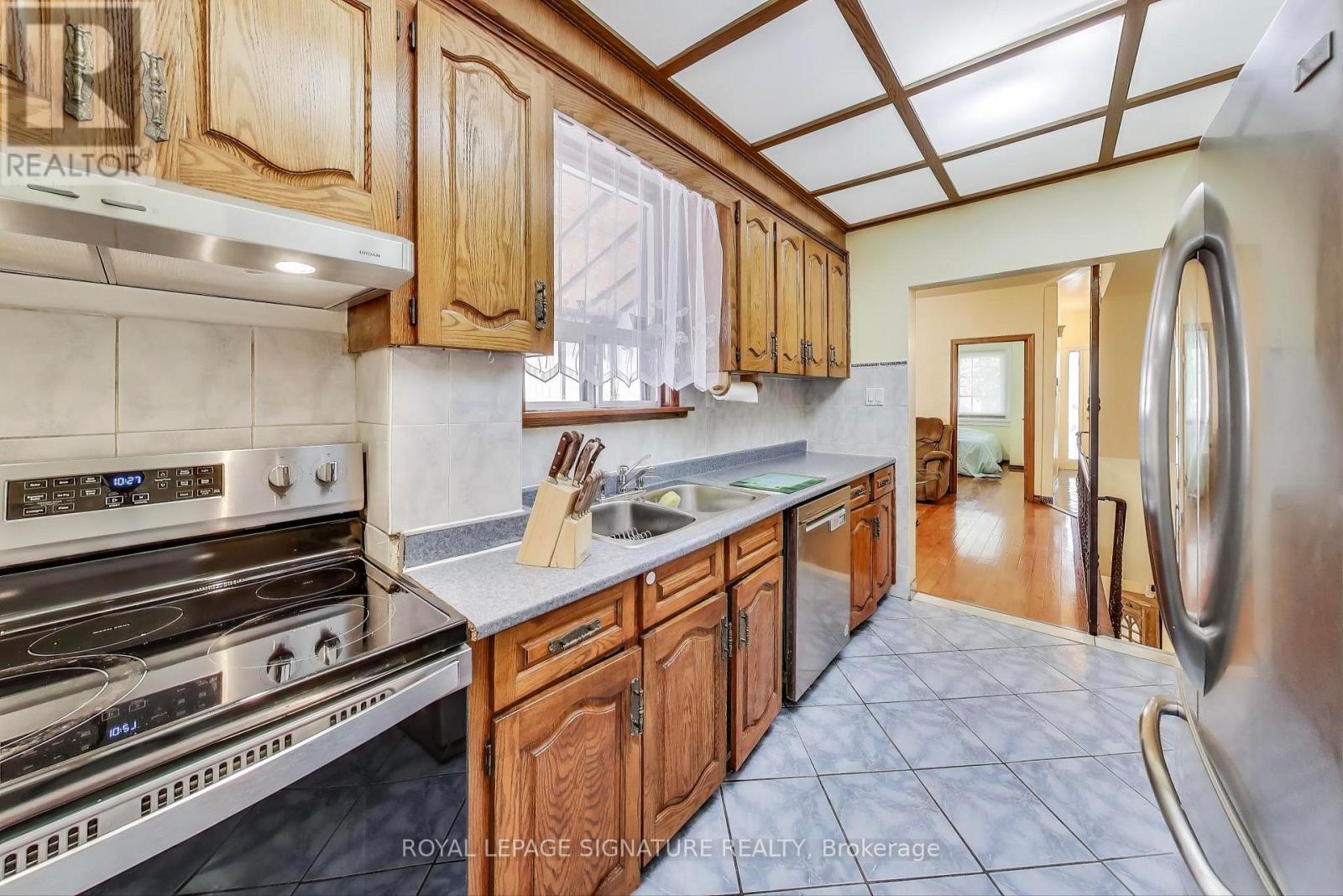 Photo 30 of 9 Somerset Avenue, Toronto ON