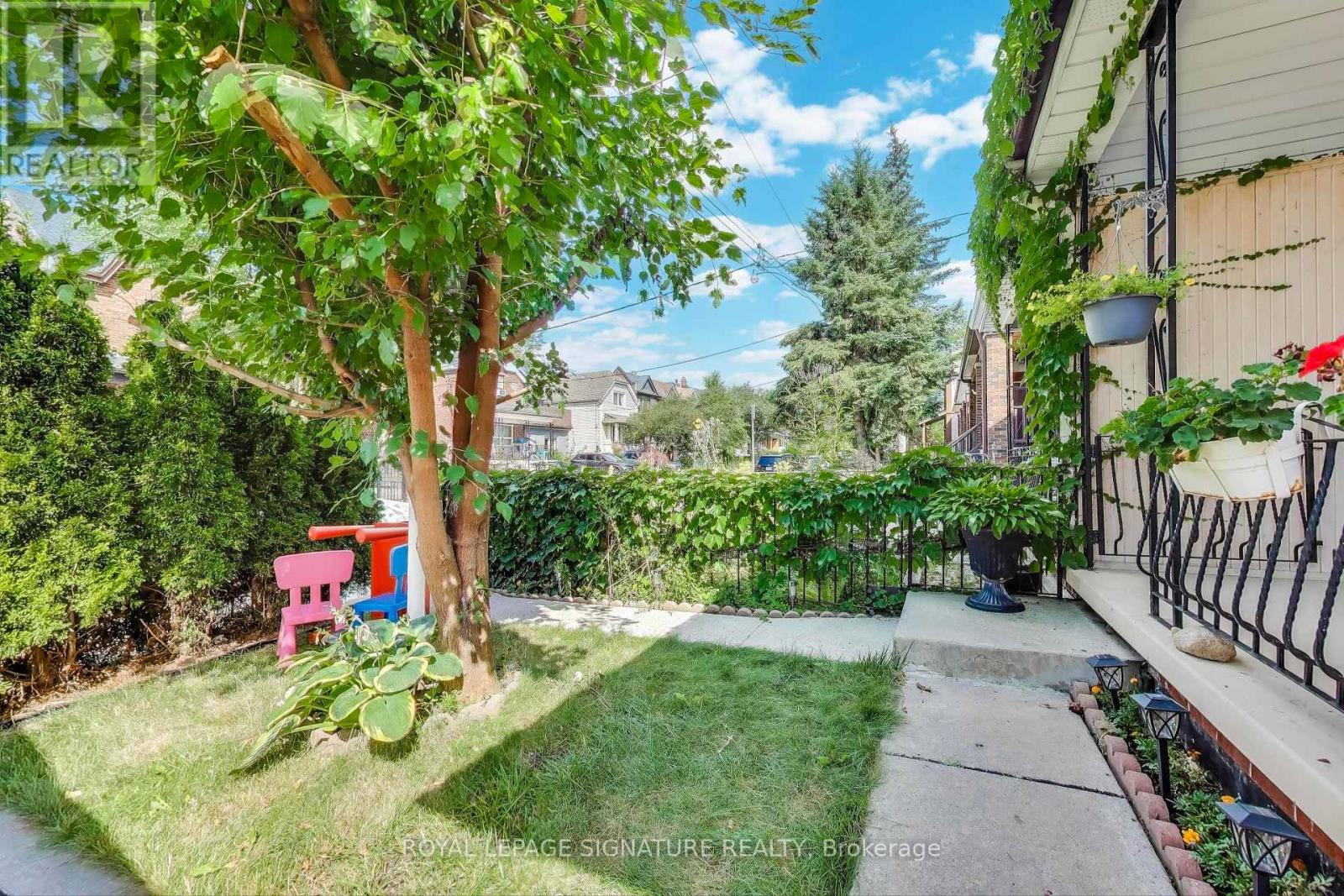 Photo 19 of 9 Somerset Avenue, Toronto ON