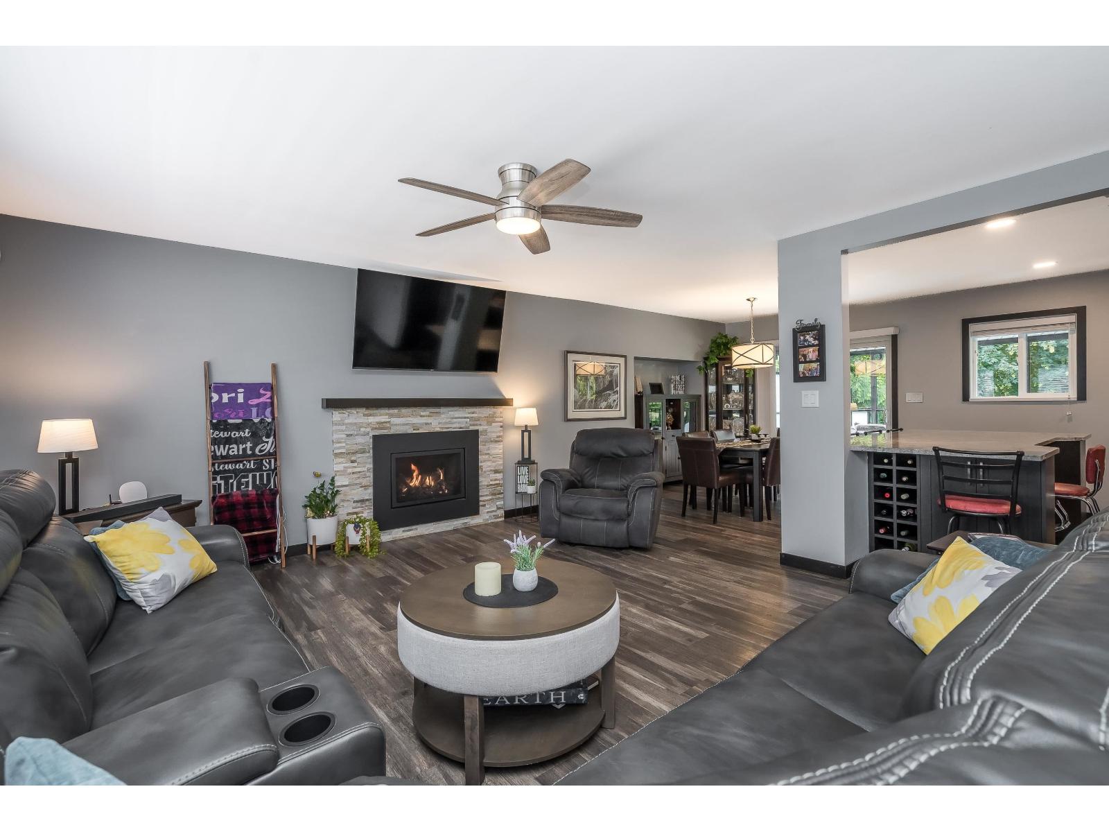 Photo 4 of 11135 Partridge Crescent, Surrey BC