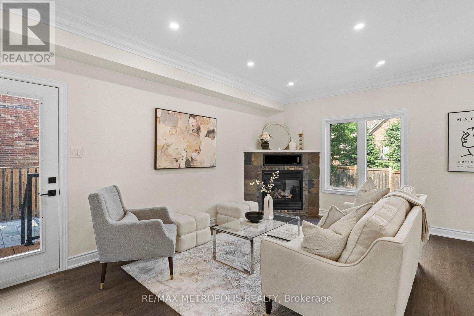 Photo 12 of 35 Nelkydd Lane, Uxbridge ON