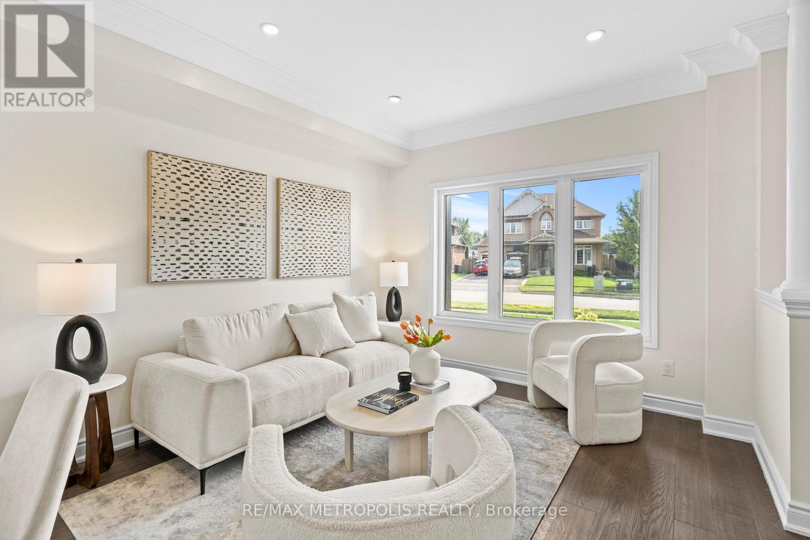 Photo 9 of 35 Nelkydd Lane, Uxbridge ON