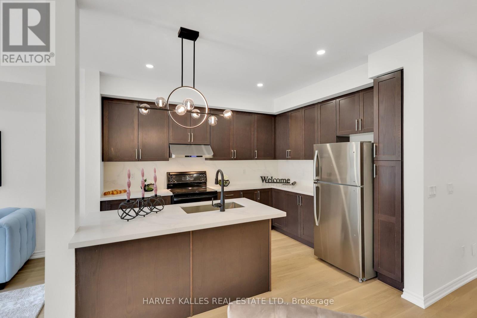 Photo 10 of 170 Boadway Crescent, Whitchurchstouffville ON