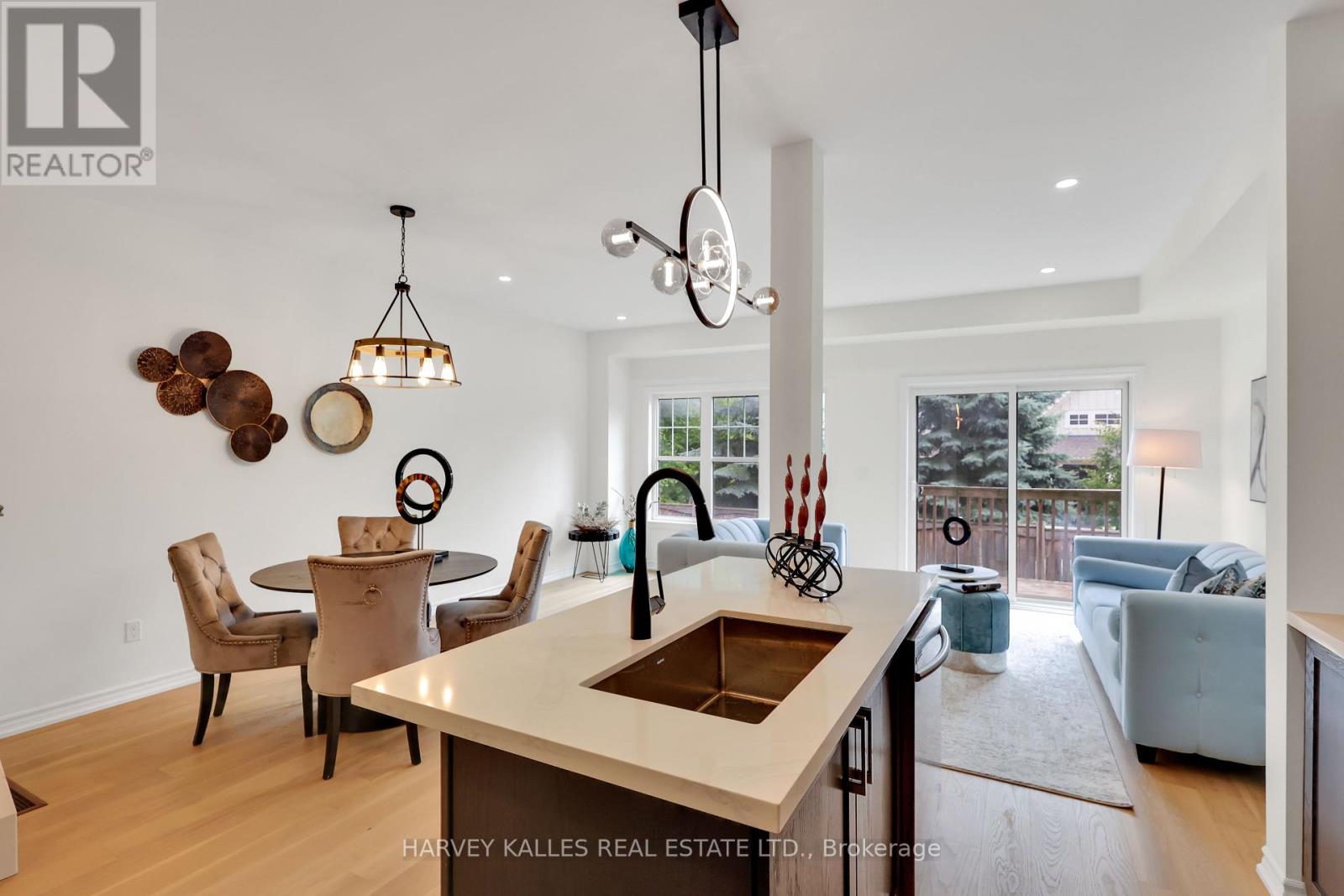 Photo 12 of 170 Boadway Crescent, Whitchurchstouffville ON