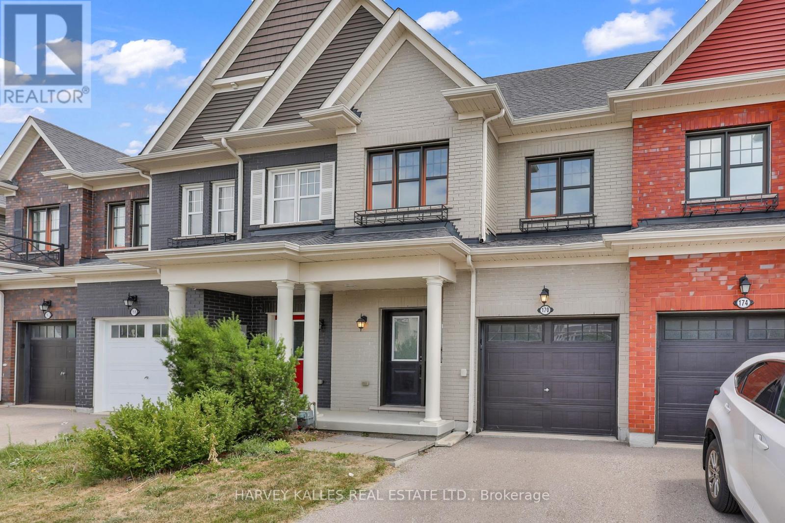 Photo 2 of 170 Boadway Crescent, Whitchurchstouffville ON