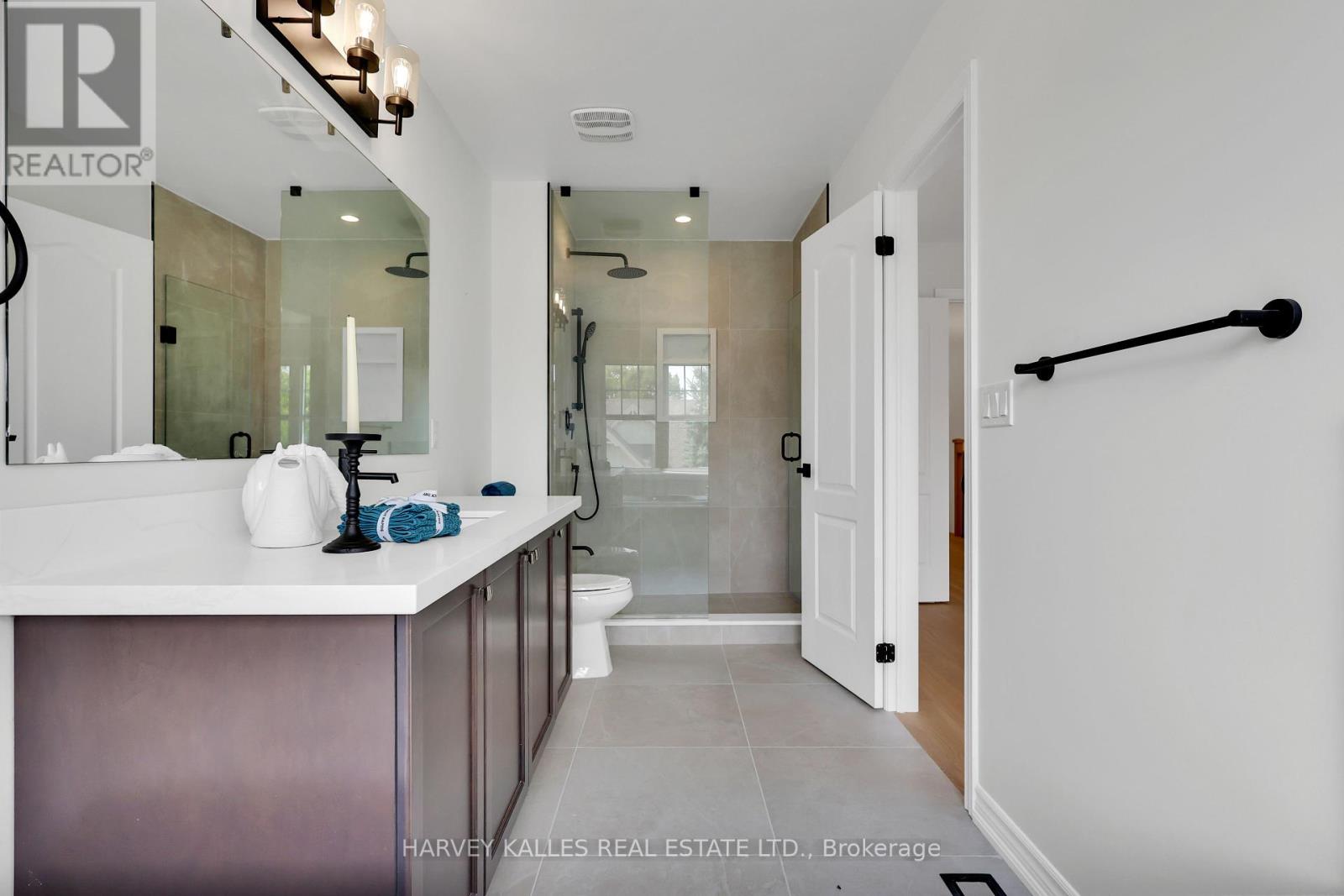 Photo 30 of 170 Boadway Crescent, Whitchurchstouffville ON