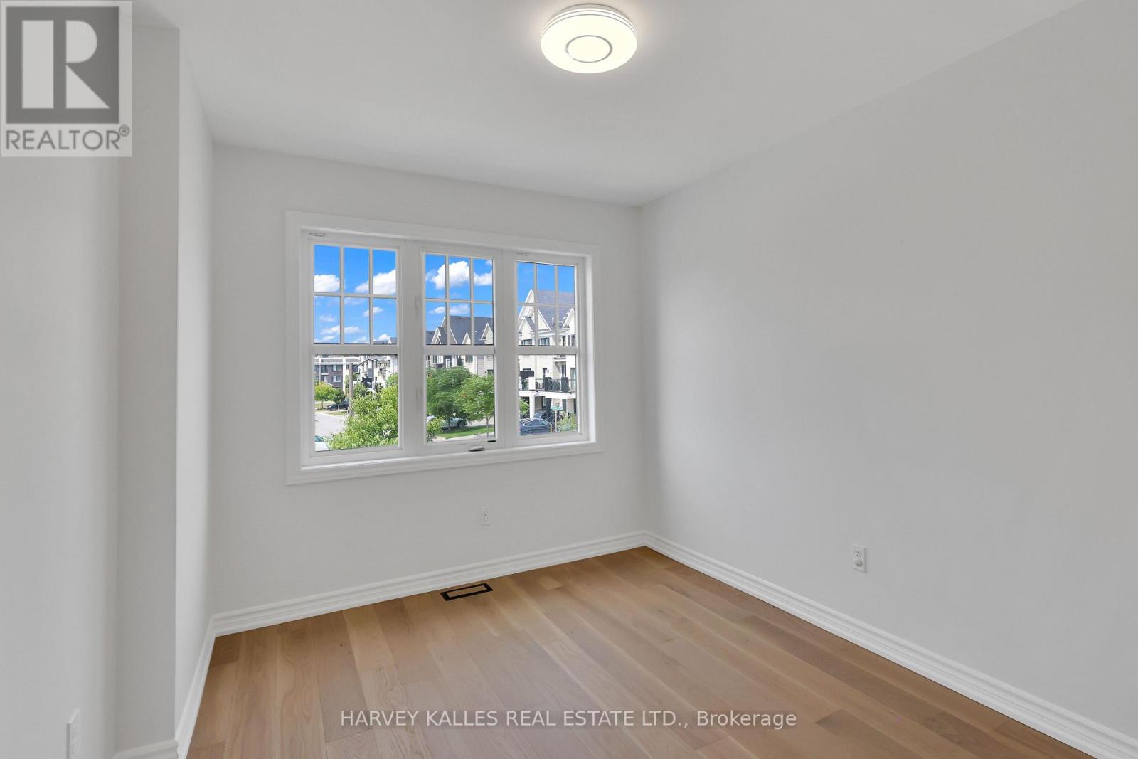 Photo 32 of 170 Boadway Crescent, Whitchurchstouffville ON