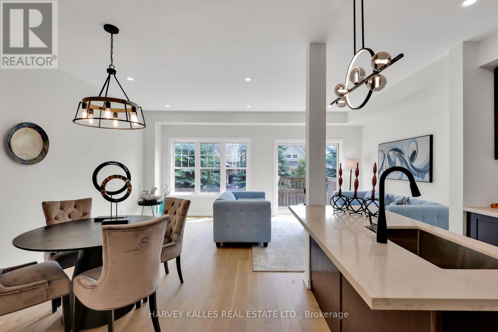 Photo 7 of 170 Boadway Crescent, Whitchurchstouffville ON