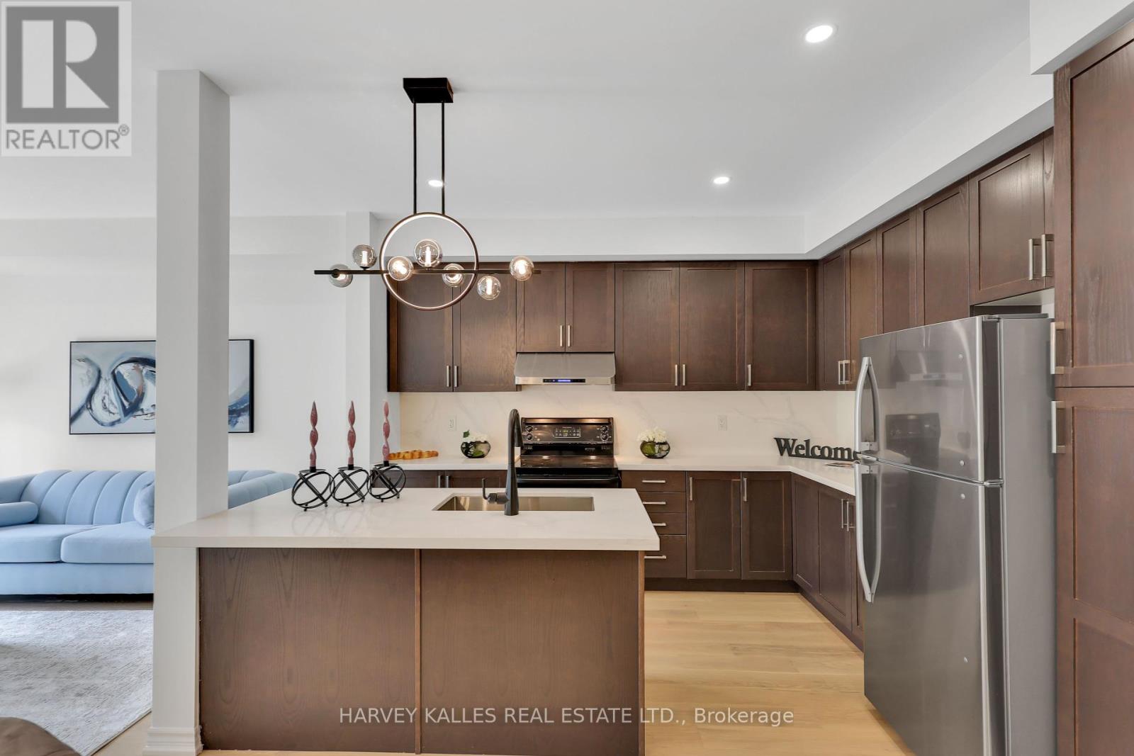 Photo 9 of 170 Boadway Crescent, Whitchurchstouffville ON