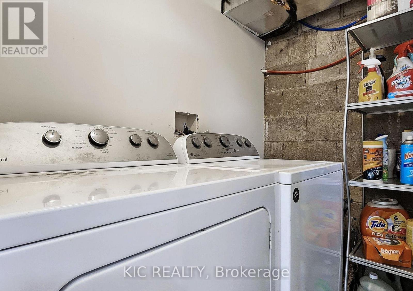 Photo 12 of Basement 226 Browndale Crescent, Richmond Hill ON