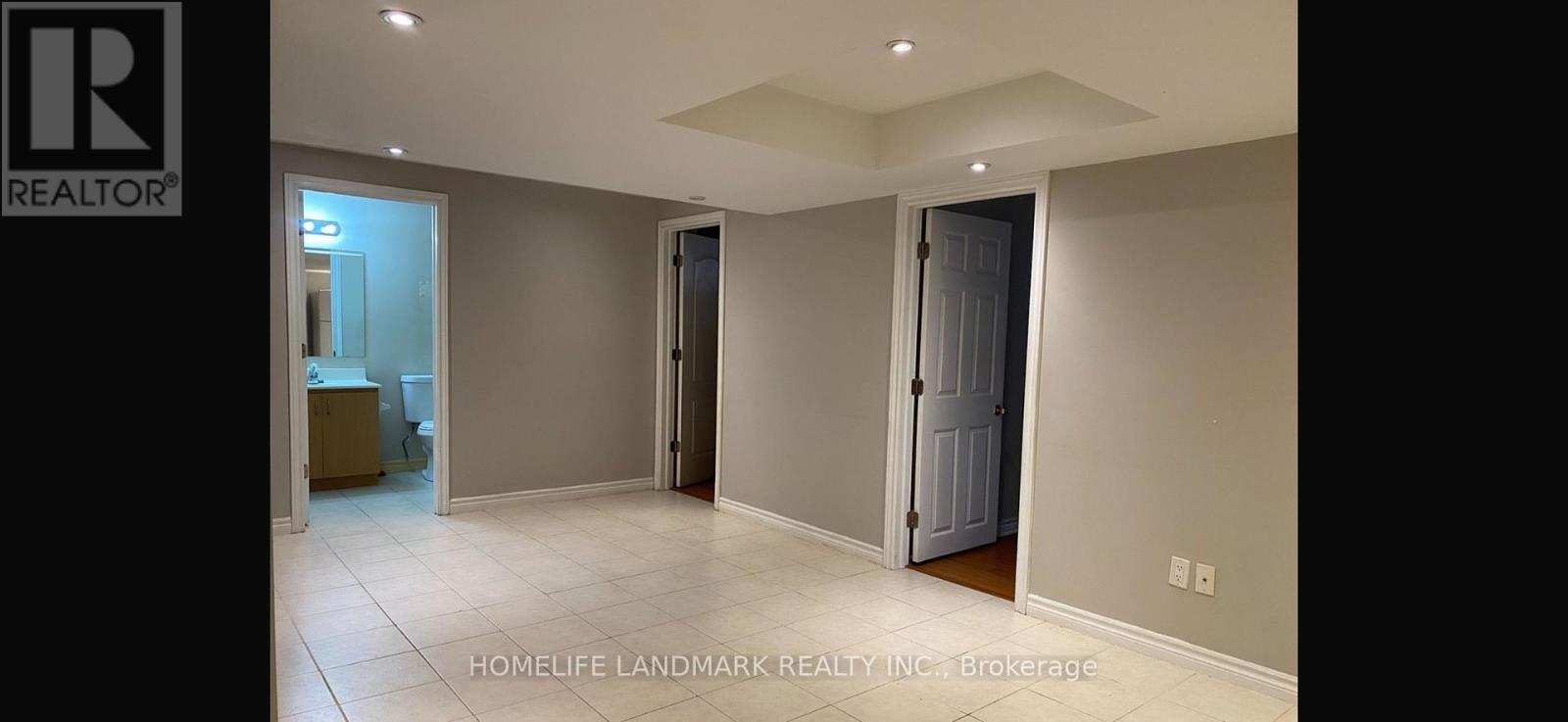 Photo 4 of Bsmt 53 Ross Patrick Crescent, Newmarket ON