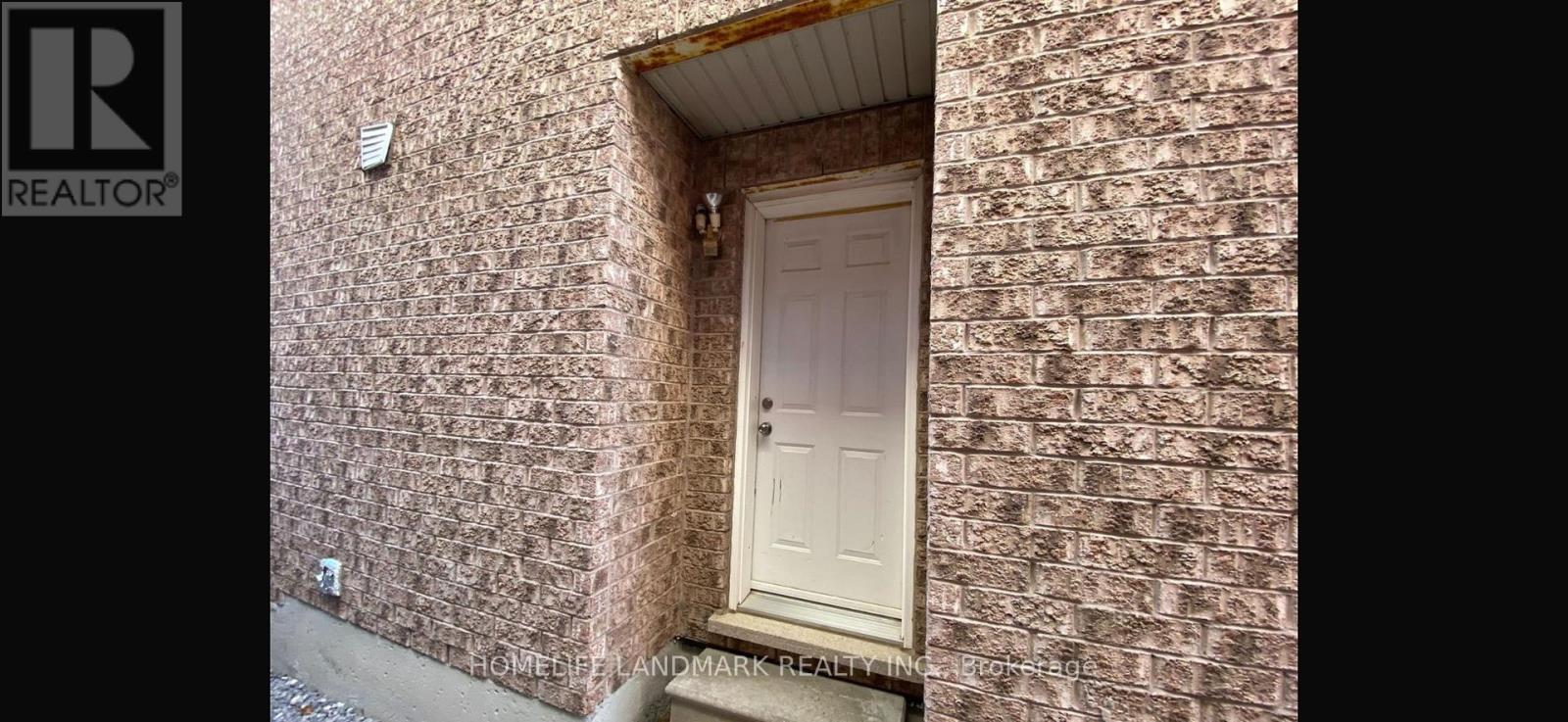 Photo 5 of Bsmt 53 Ross Patrick Crescent, Newmarket ON