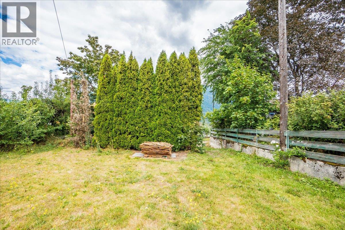 Photo 52 of 515 Gore Street, Nelson BC