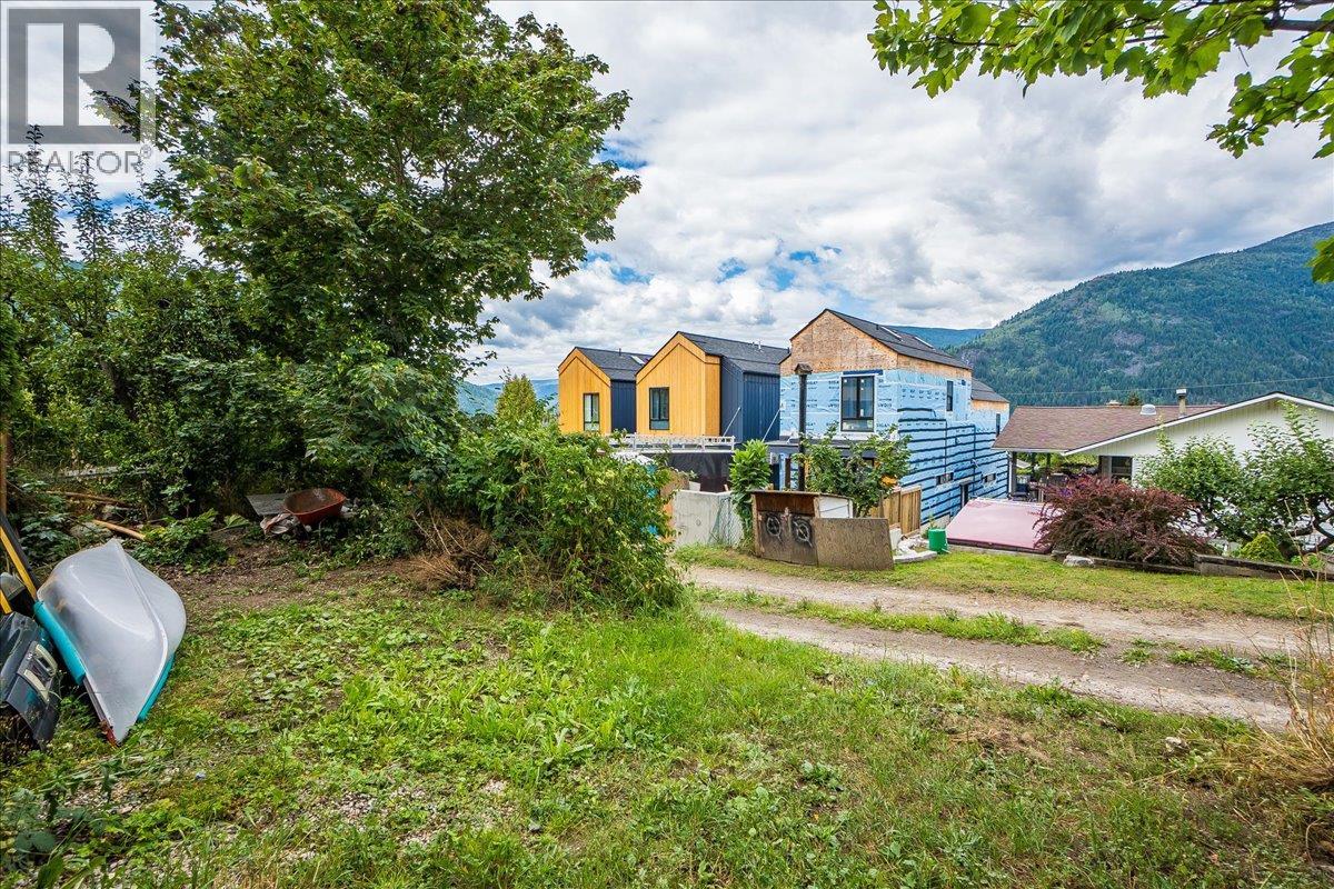 Photo 55 of 515 Gore Street, Nelson BC