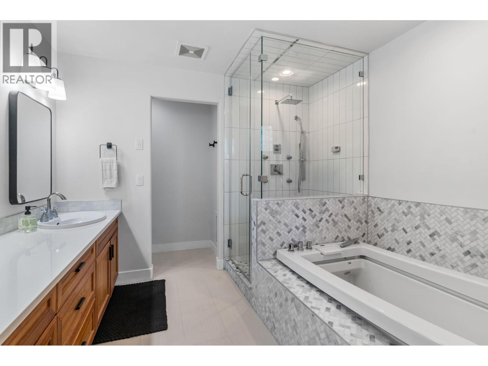  409 Curlew Drive, Kelowna