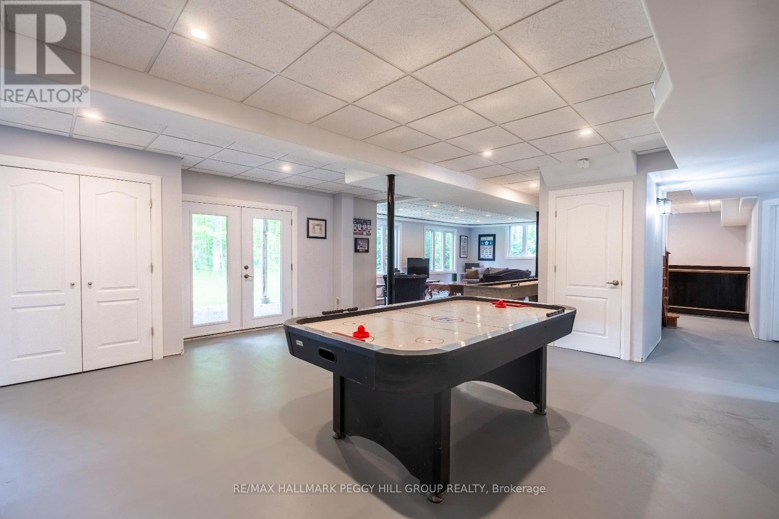 Photo 18 of 33 Springhome Road, Oromedonte ON