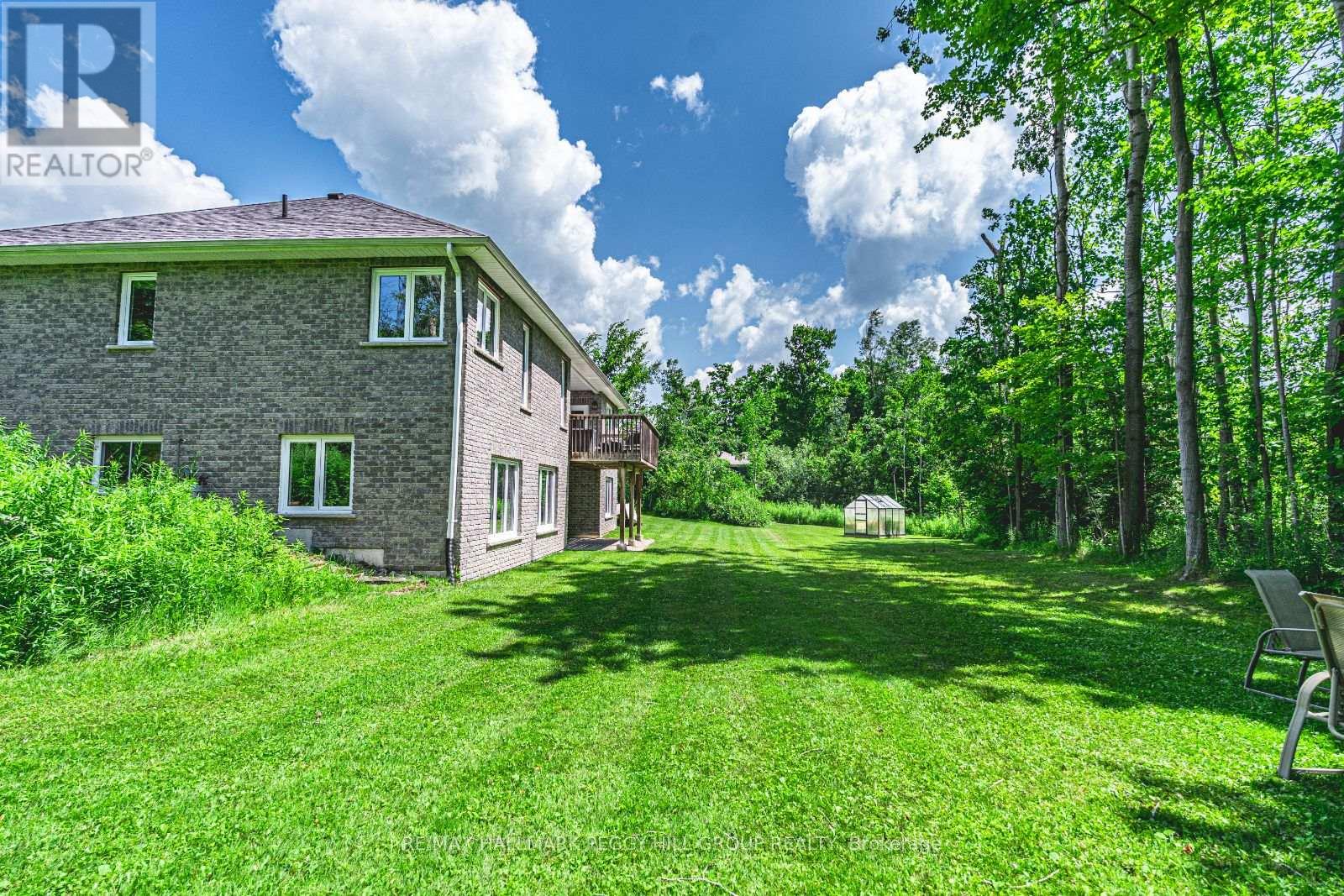 Photo 3 of 33 Springhome Road, Oromedonte ON