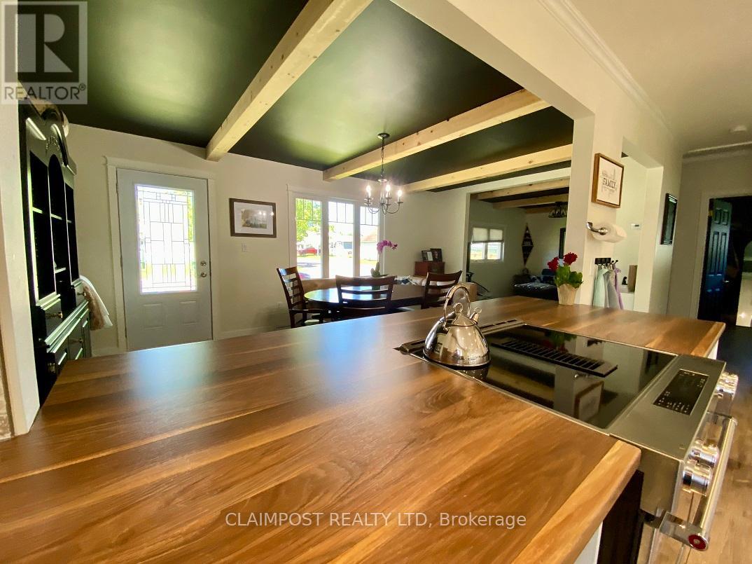Photo 5 of 1244 Victoria Road, Iroquois Falls ON