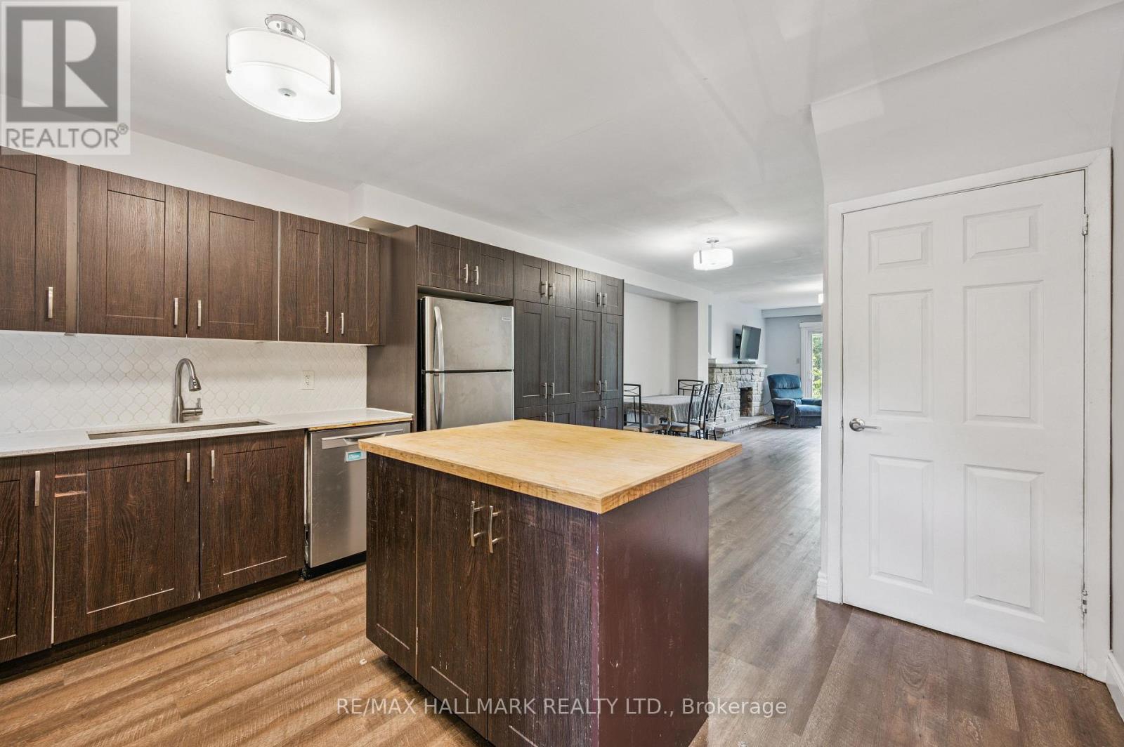 Photo 4 of 25 288 Westcourt Place, Waterloo ON