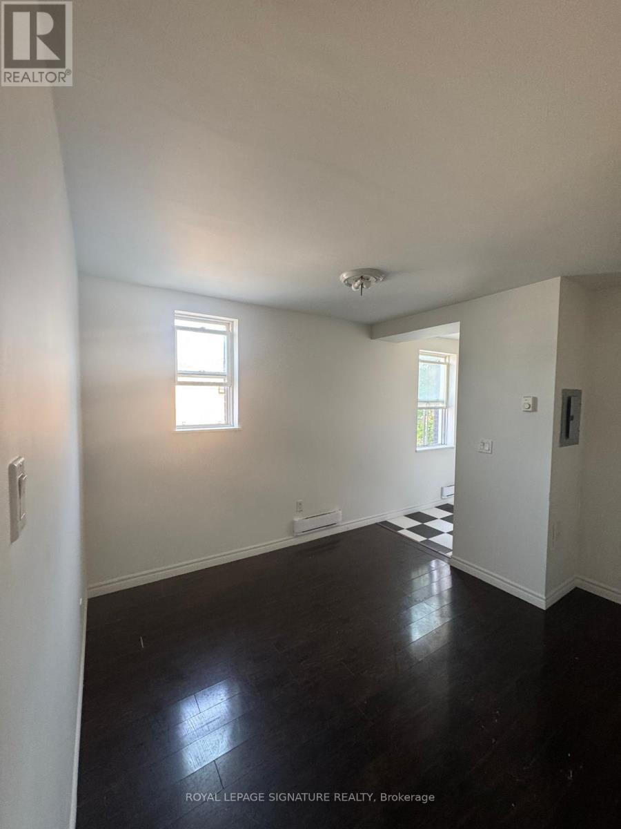 Photo 10 of Upper 2631 Eglinton Avenue W, Toronto ON