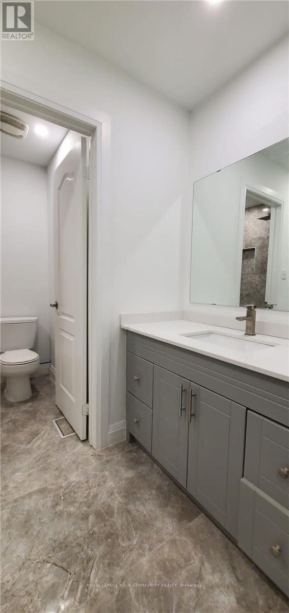 Photo 11 of 5058 Oscar Peterson Boulevard E, Mississauga ON
