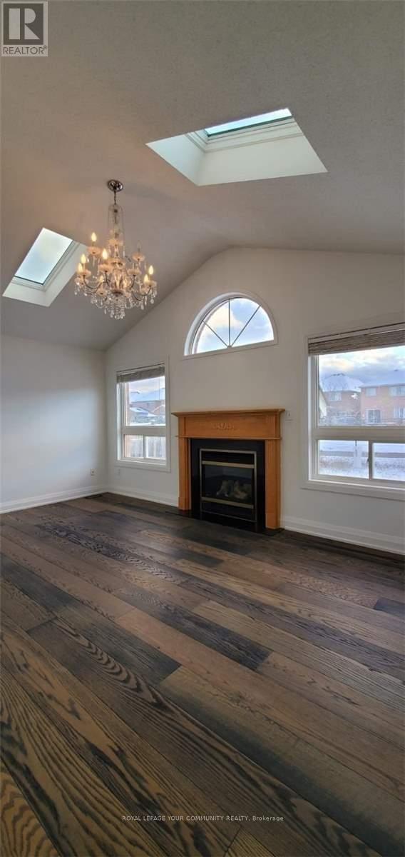 Photo 3 of 5058 Oscar Peterson Boulevard E, Mississauga ON