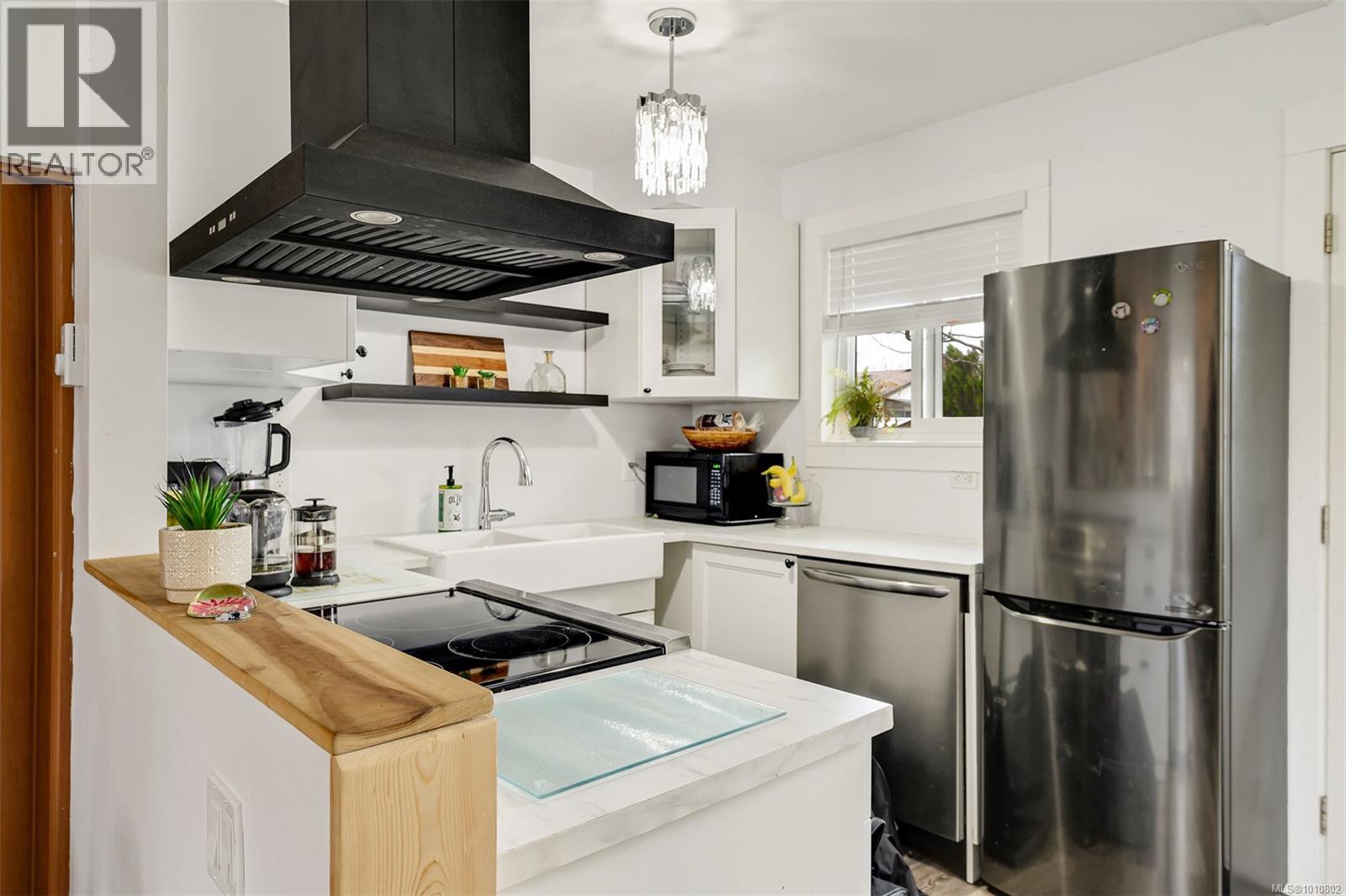 Photo 14 of 2031 2033 Melville Dr, Sidney BC