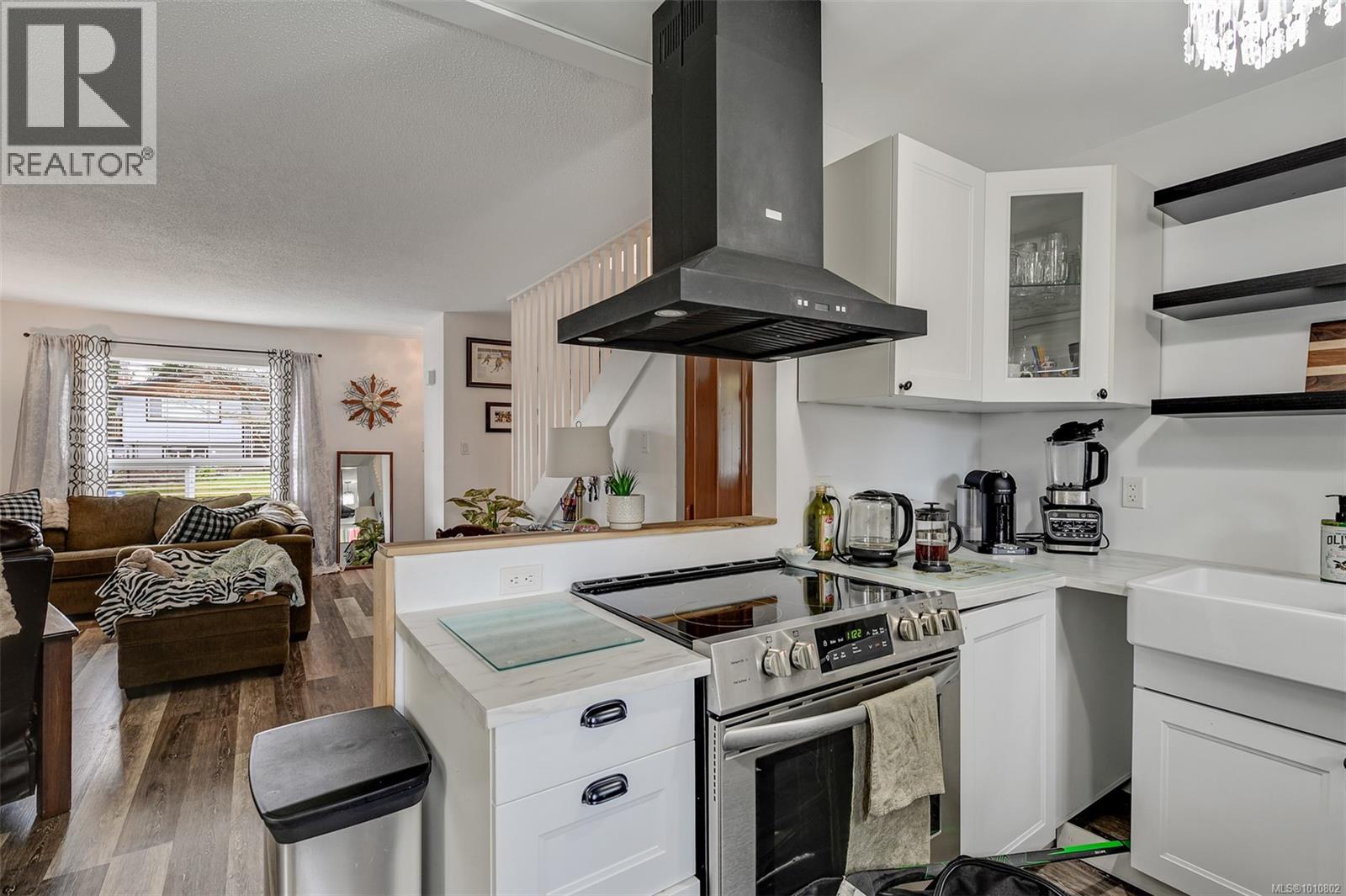 Photo 5 of 2031 2033 Melville Dr, Sidney BC
