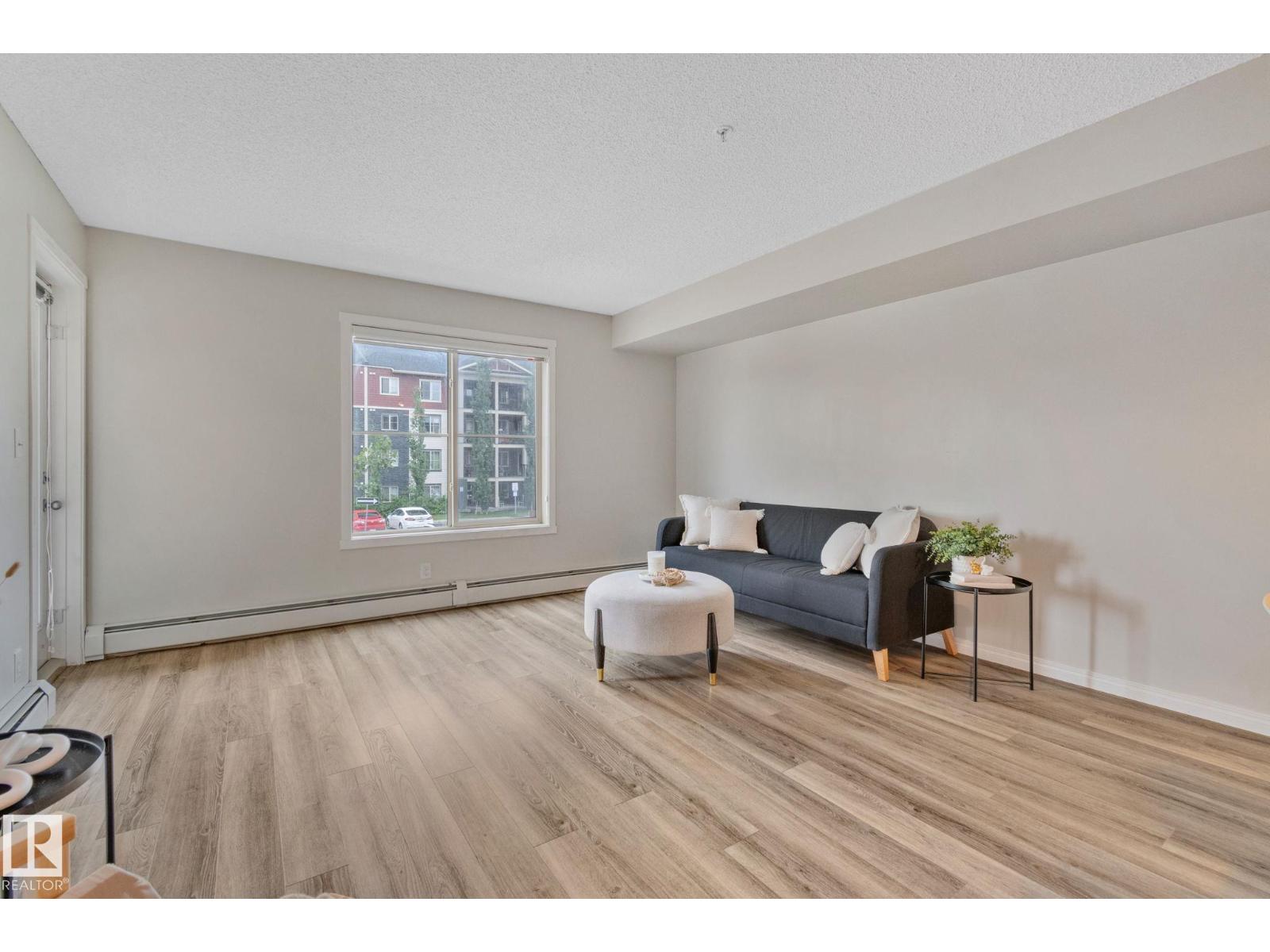 Photo 18 of 210 5804 Mullen Pl Nw, Edmonton AB