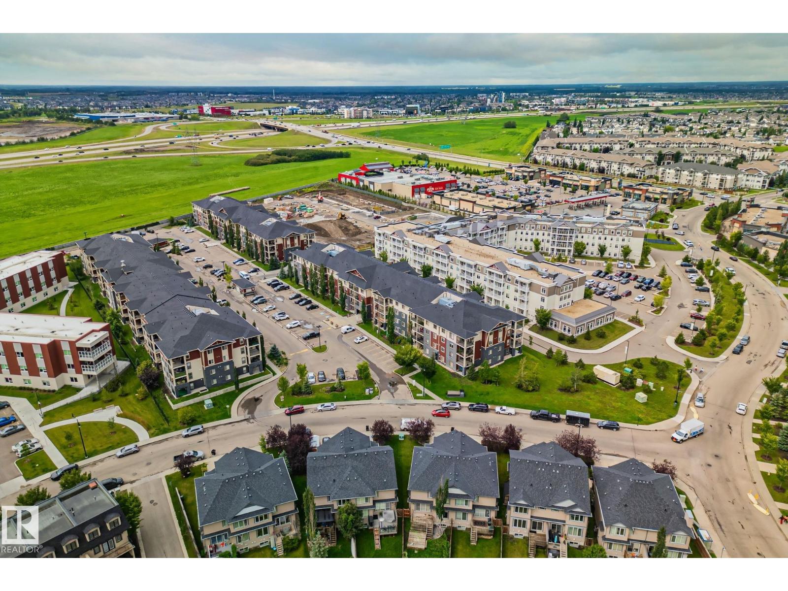 Photo 14 of 210 5804 Mullen Pl Nw, Edmonton AB