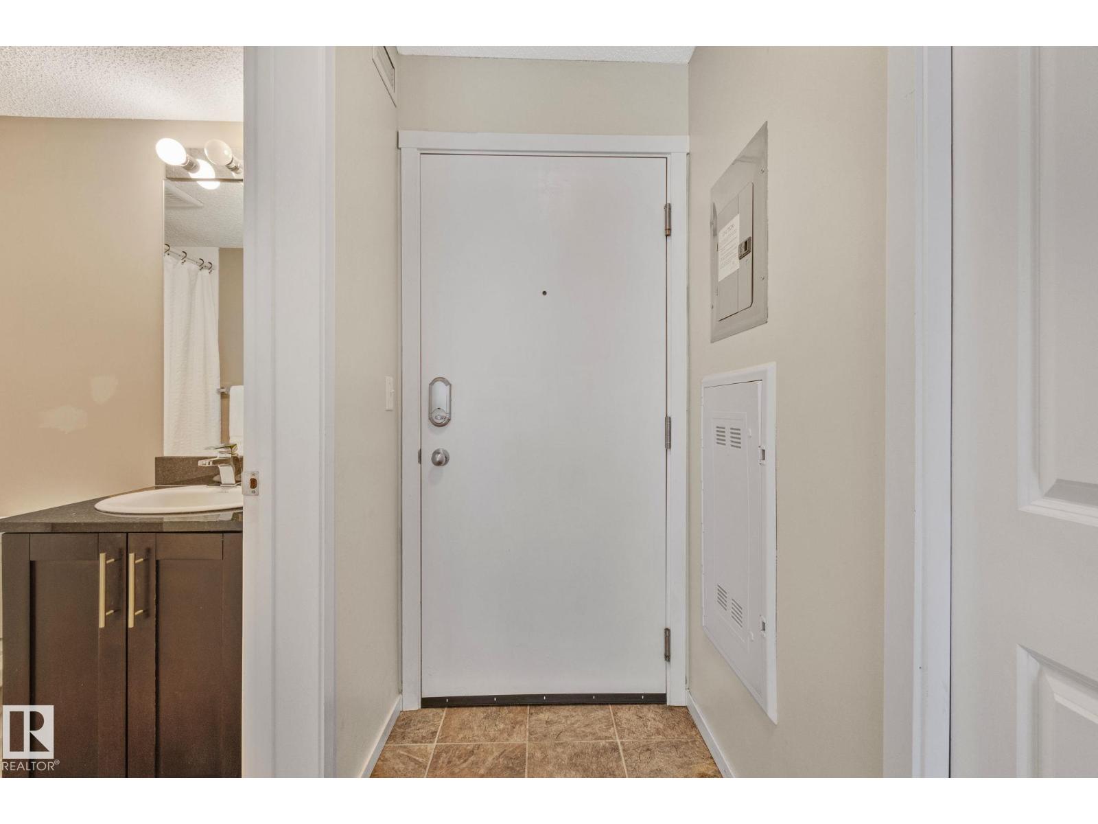 Photo 23 of 210 5804 Mullen Pl Nw, Edmonton AB
