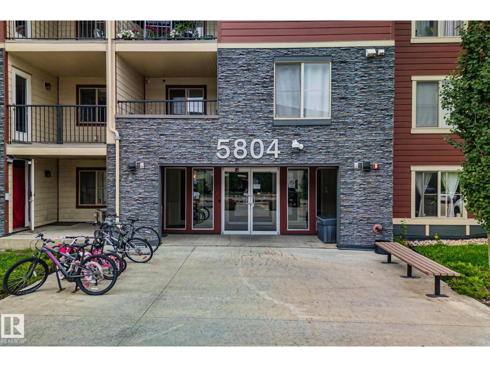 Photo 25 of 210 5804 Mullen Pl Nw, Edmonton AB