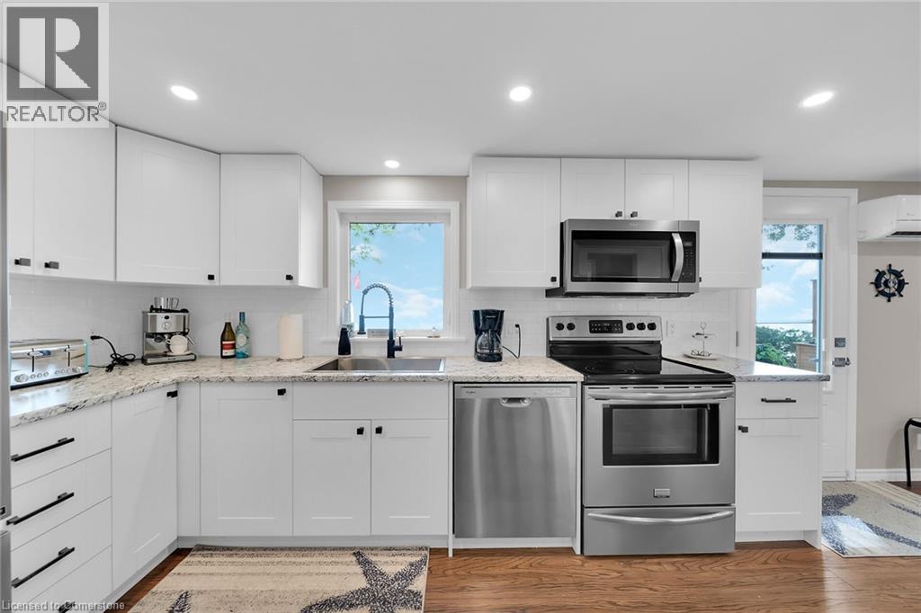 Photo 33 of 42 Erieview Lane, Selkirk ON