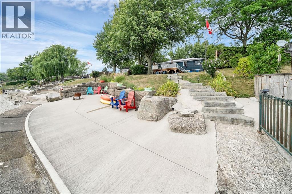 Photo 26 of 42 Erieview Lane, Selkirk ON