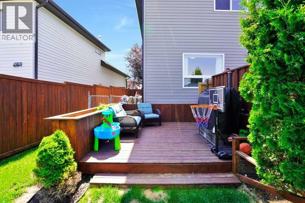 Photo 33 of 136 Oswald Close, Red Deer AB