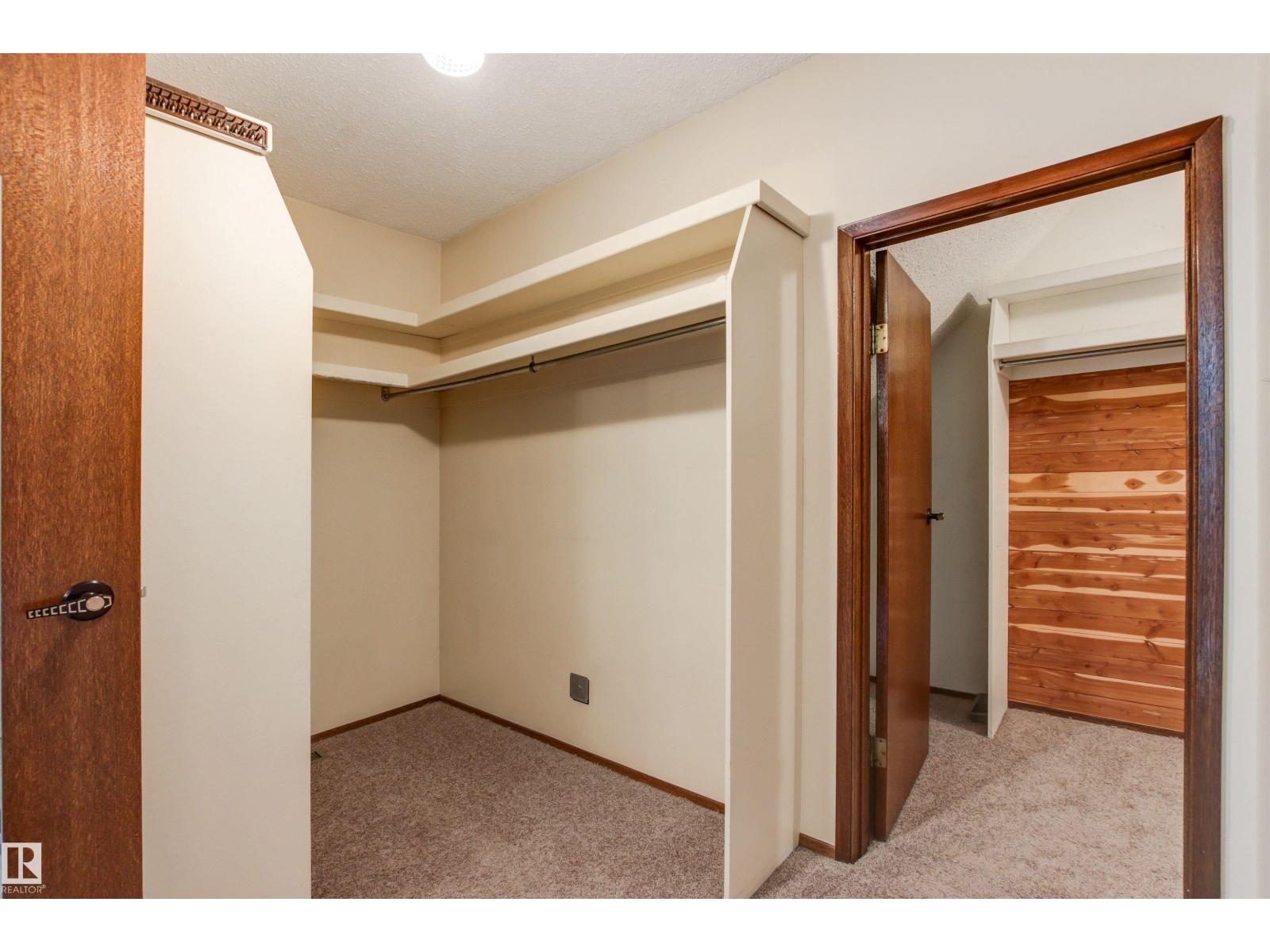 Photo 61 of 186 Willow Wy Nw, Edmonton AB