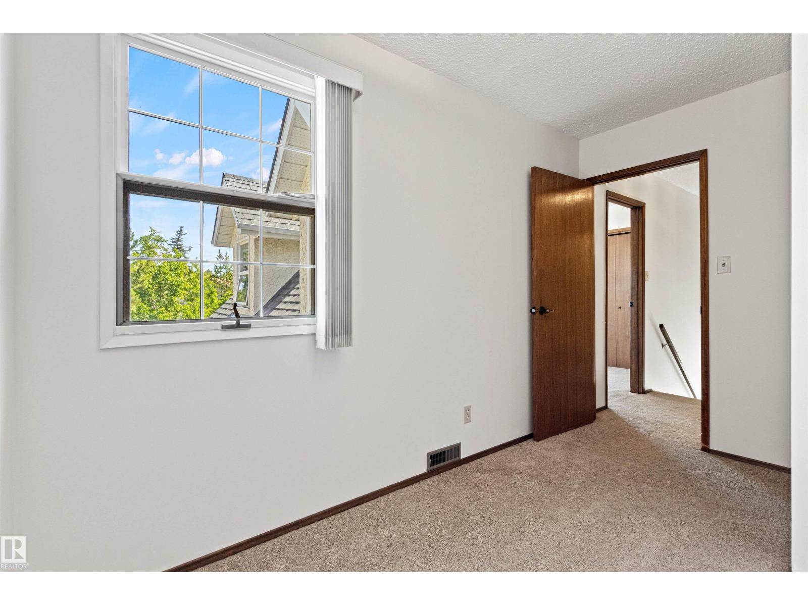 Photo 41 of 186 Willow Wy Nw, Edmonton AB
