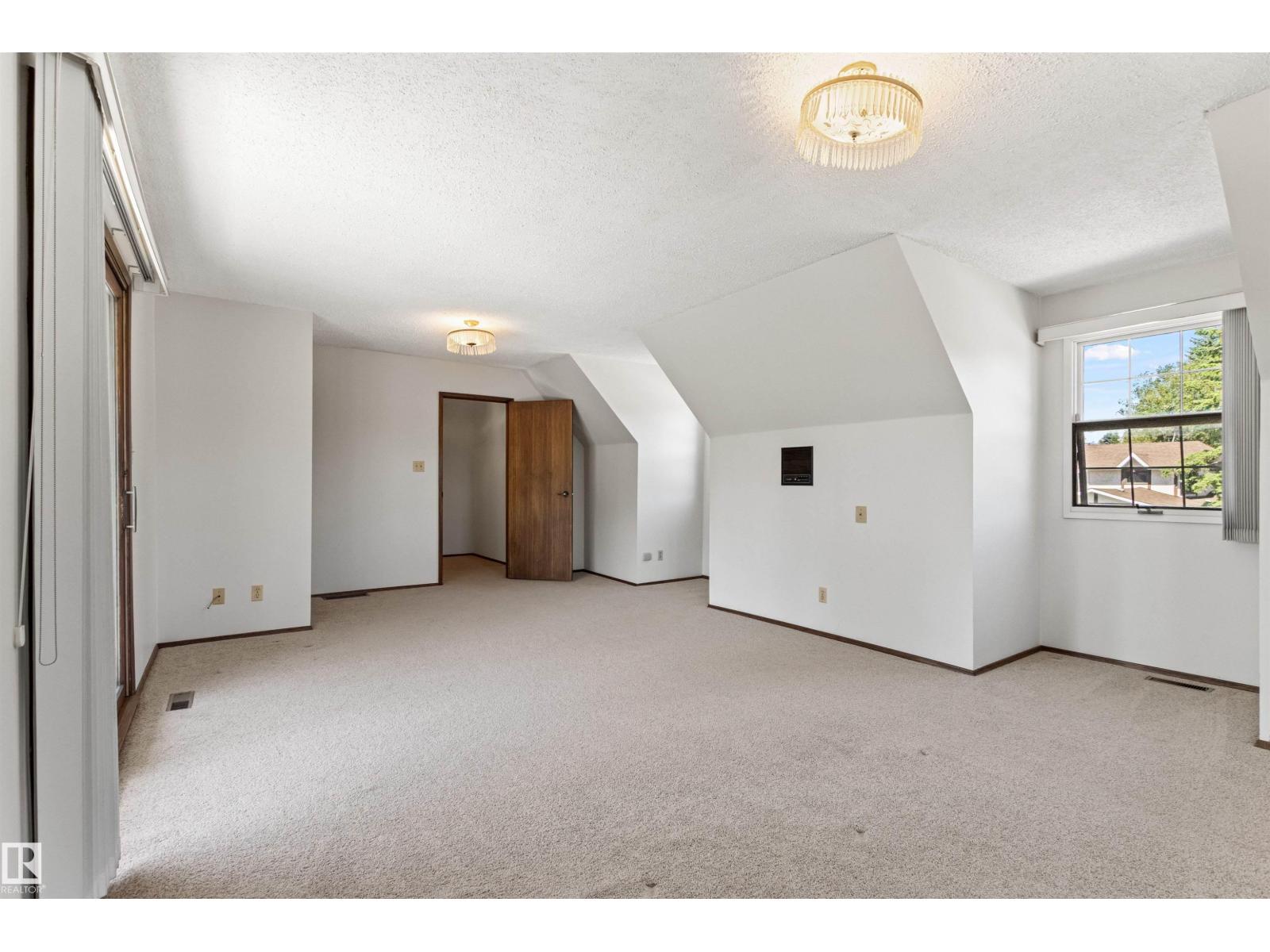 Photo 45 of 186 Willow Wy Nw, Edmonton AB