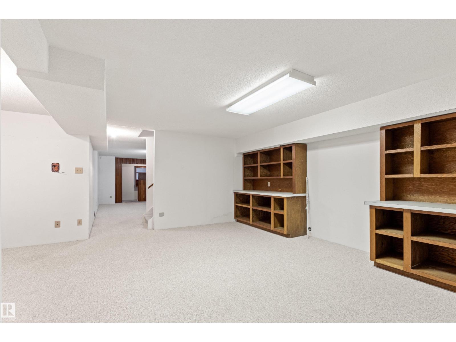 Photo 37 of 186 Willow Wy Nw, Edmonton AB
