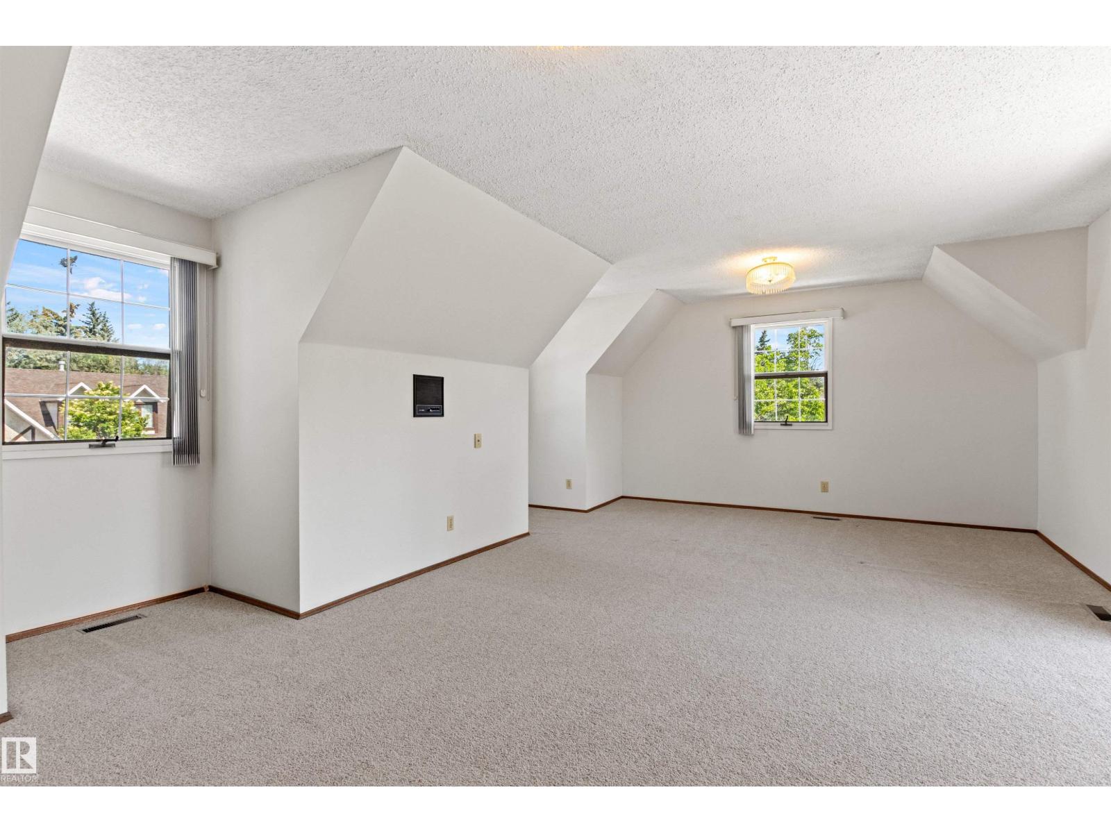 Photo 56 of 186 Willow Wy Nw, Edmonton AB