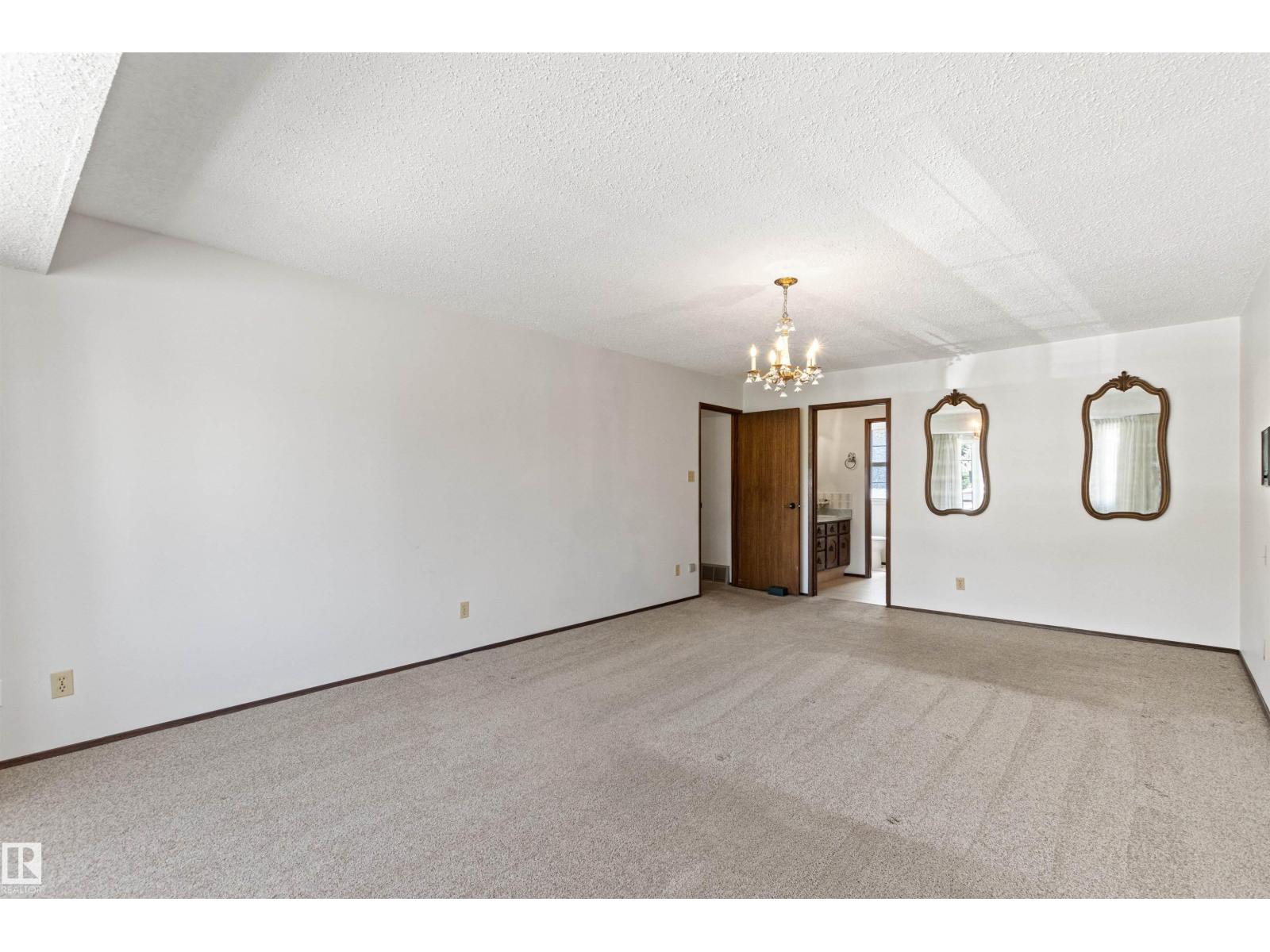Photo 26 of 186 Willow Wy Nw, Edmonton AB