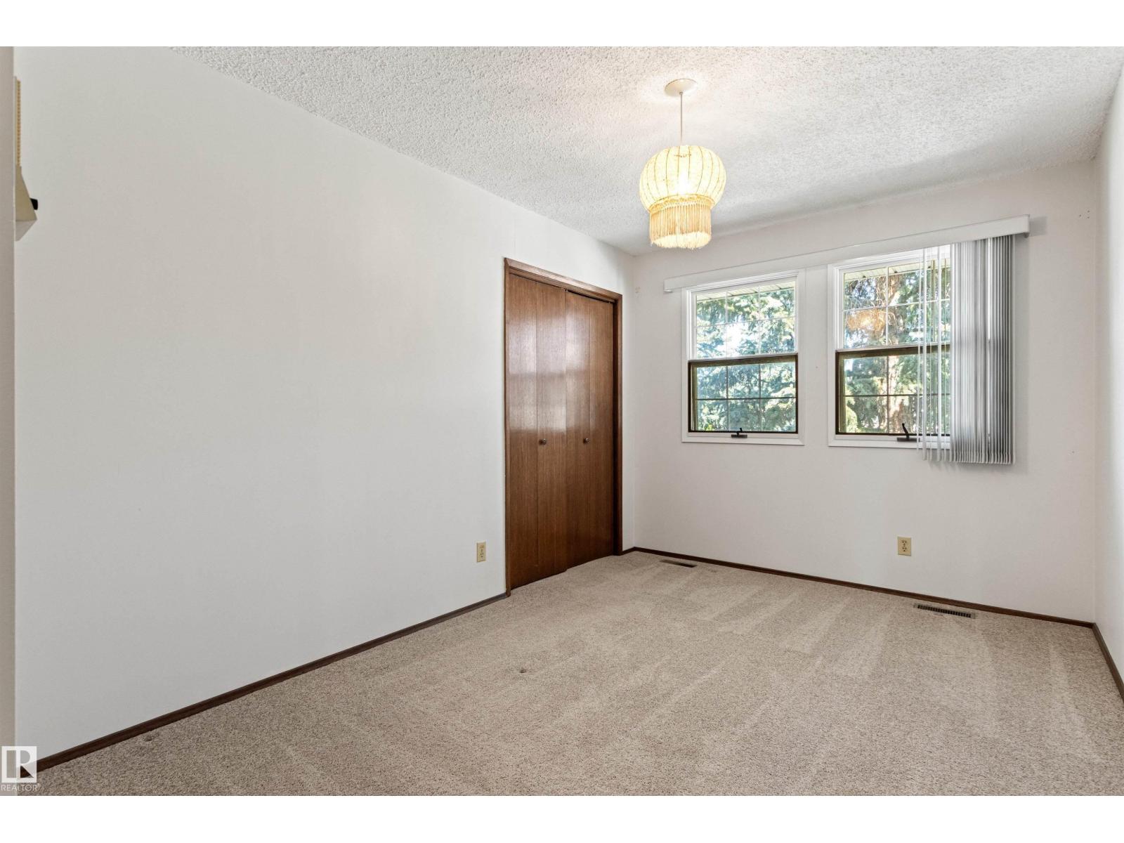 Photo 48 of 186 Willow Wy Nw, Edmonton AB
